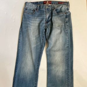 Lucky brand jeans. Used in excellent condition. 221 Original Straight.  32/30